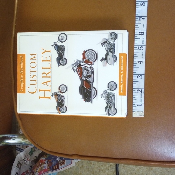 Vintage "Custom Harley" Complete Harley-Davidson Hardcover Motorcycle Handbook - Picture 9 of 9